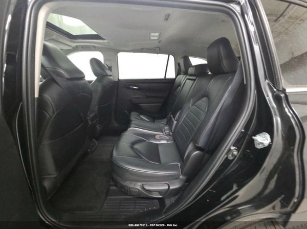 2023 TOYOTA HIGHLANDER XLE