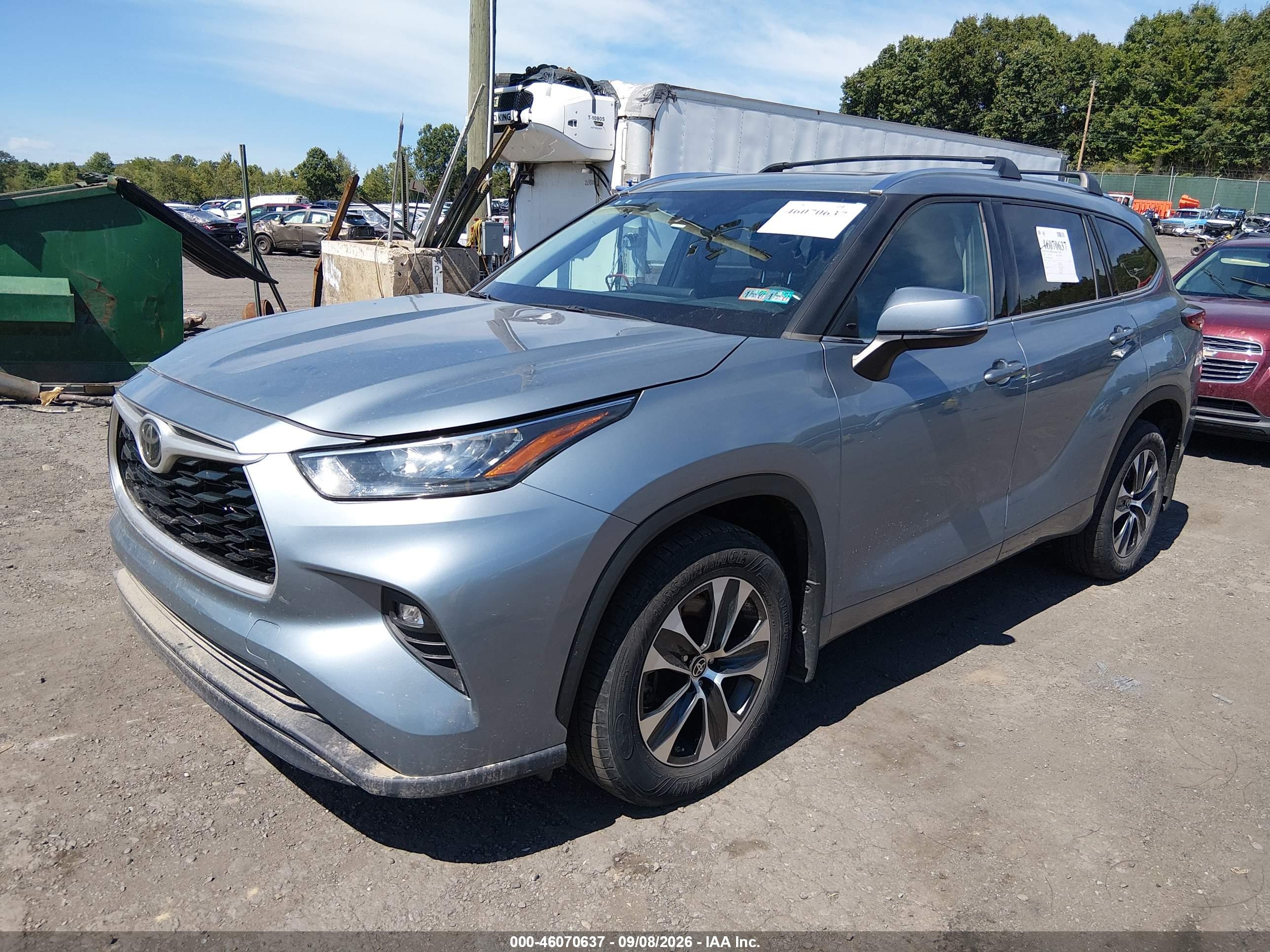 2020 TOYOTA HIGHLANDER XLE — I2