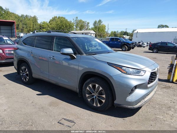 2020 TOYOTA HIGHLANDER XLE — I1