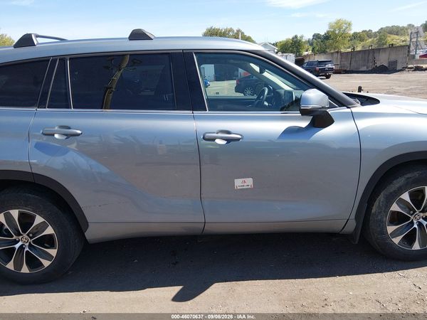 2020 TOYOTA HIGHLANDER XLE — I6