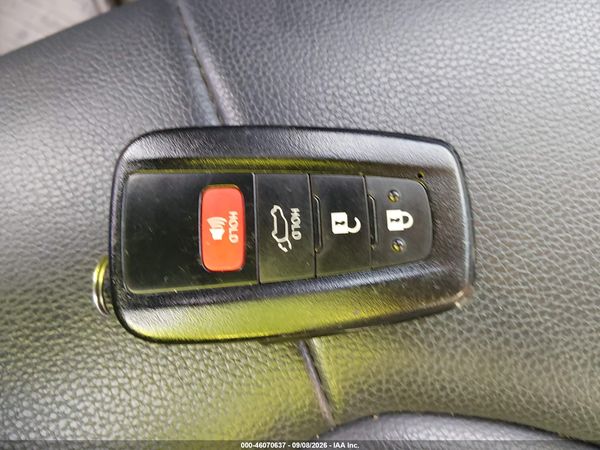 2020 TOYOTA HIGHLANDER XLE — I11