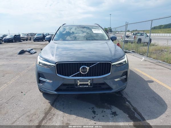 2022 VOLVO XC60 B5 MOMENTUM — I115