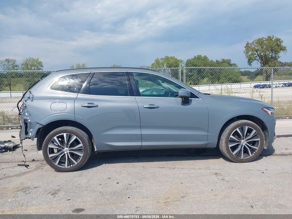 2022 VOLVO XC60 B5 MOMENTUM — I116
