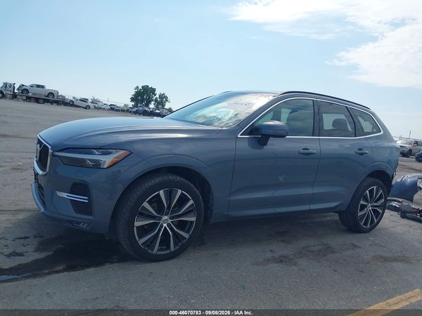 2022 VOLVO XC60 B5 MOMENTUM — I117