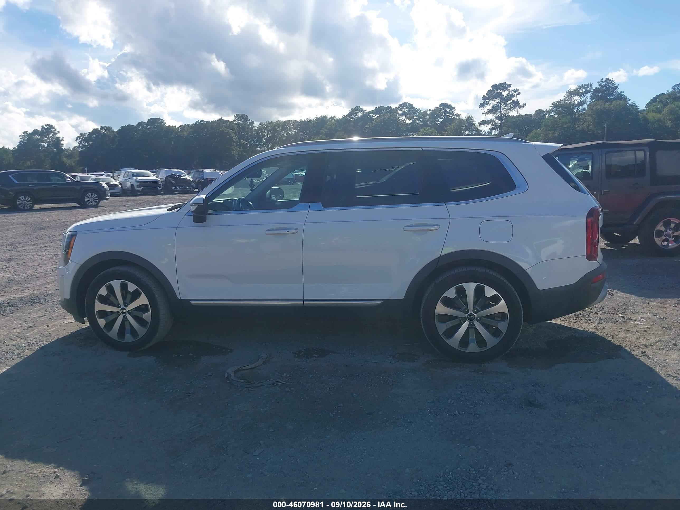 2020 KIA TELLURIDE S