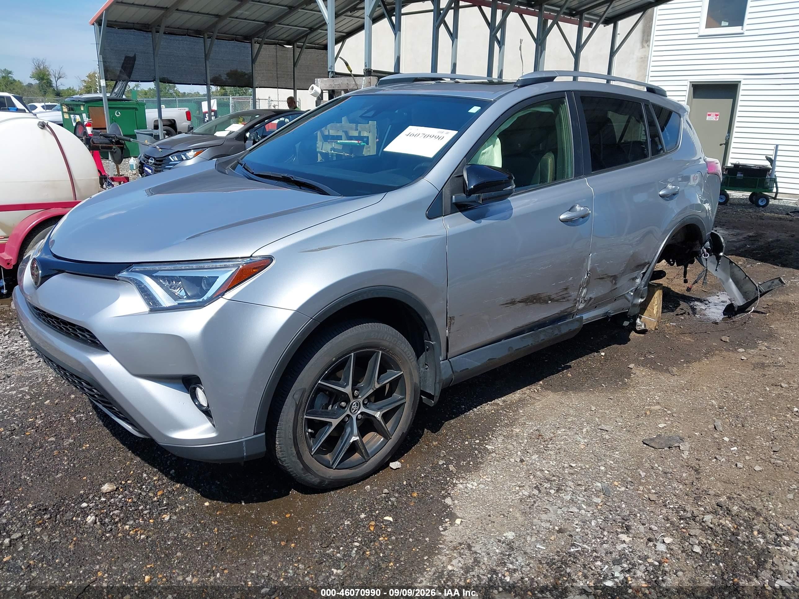 2018 TOYOTA RAV4 SE — I2