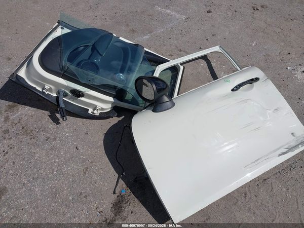 2016 MINI HARDTOP COOPER — I13
