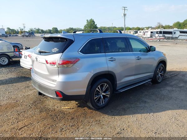 2016 TOYOTA HIGHLANDER XLE V6 — I4