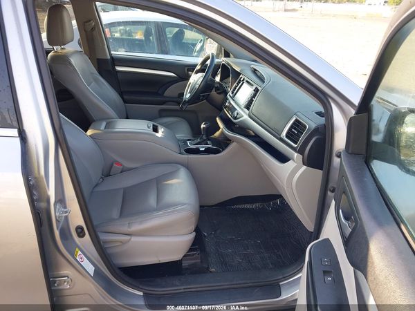 2016 TOYOTA HIGHLANDER XLE V6 — I5