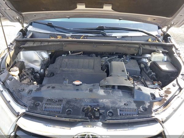 2016 TOYOTA HIGHLANDER XLE V6 — I10