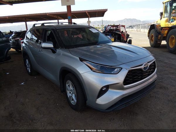 2022 TOYOTA HIGHLANDER HYBRID LE — I1