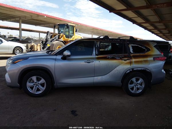 2022 TOYOTA HIGHLANDER HYBRID LE — I6
