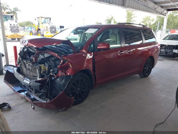 2012 TOYOTA SIENNA — I2