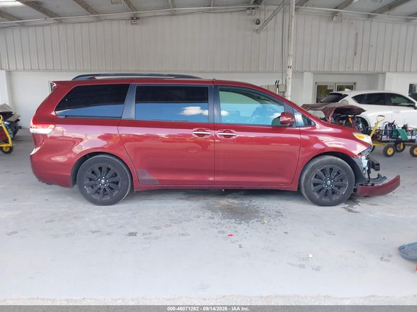 2012 TOYOTA SIENNA LIMITED V6 7 PASSENGER — I116