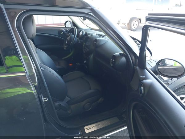 2015 MINI COUNTRYMAN COOPER S — I5