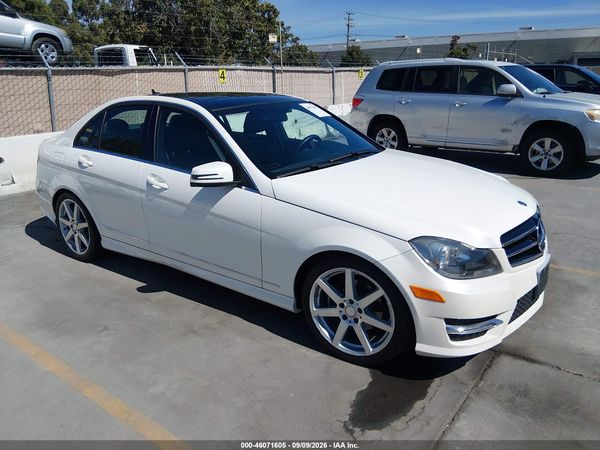 2014 MERCEDES-BENZ C 250 SPORT — I1