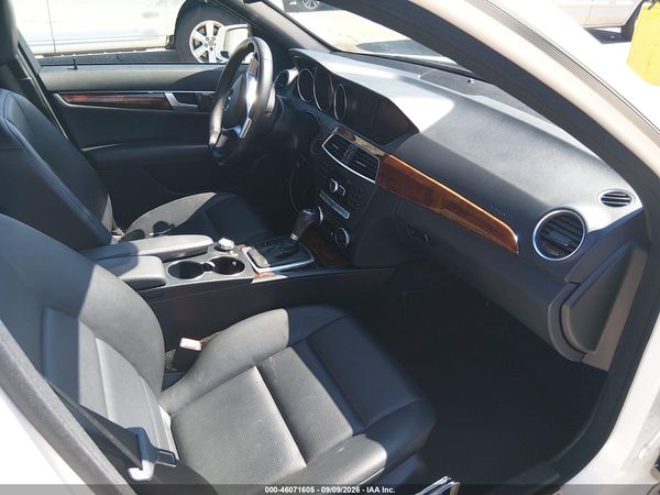2014 MERCEDES-BENZ C 250 SPORT — I5