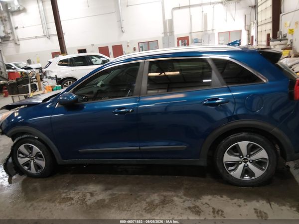 2017 KIA NIRO LX — I117