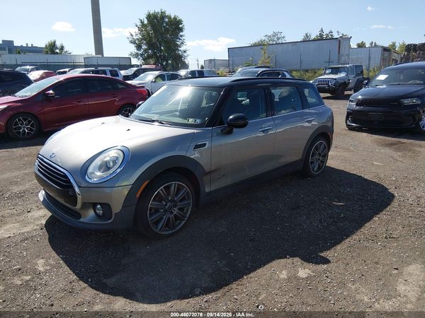 2018 MINI CLUBMAN COOPER