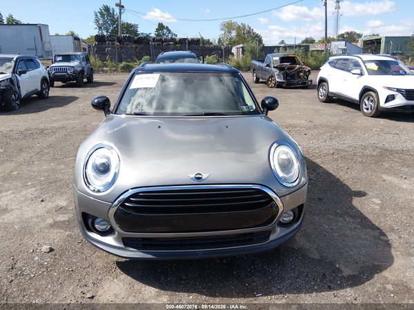 2018 MINI CLUBMAN COOPER