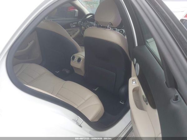 2015 MERCEDES-BENZ C 300 Base — I8