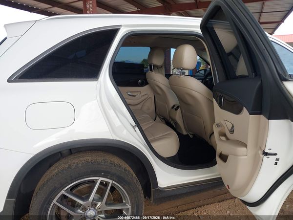 2016 MERCEDES-BENZ GLC 300 GLC300 — I8