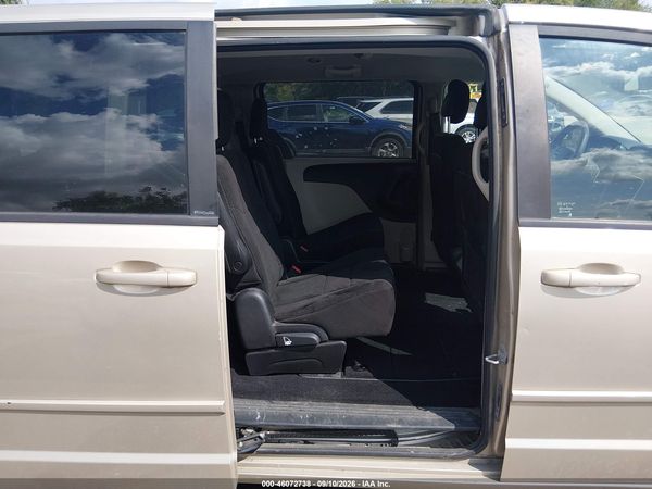 2013 DODGE GRAND CARAVAN SE — I8