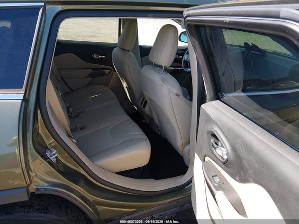 2019 JEEP CHEROKEE LATITUDE 4X4 — I8
