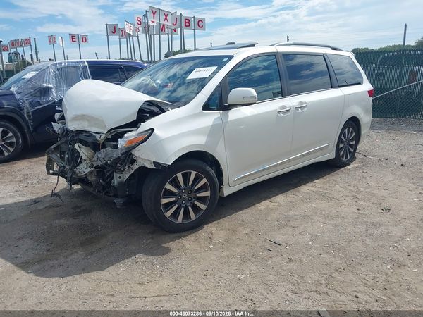 2018 TOYOTA SIENNA — I2