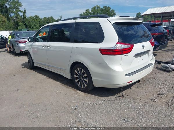 2018 TOYOTA SIENNA — I3