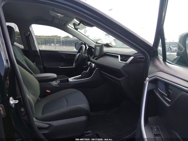 2022 TOYOTA RAV4 LE — I5