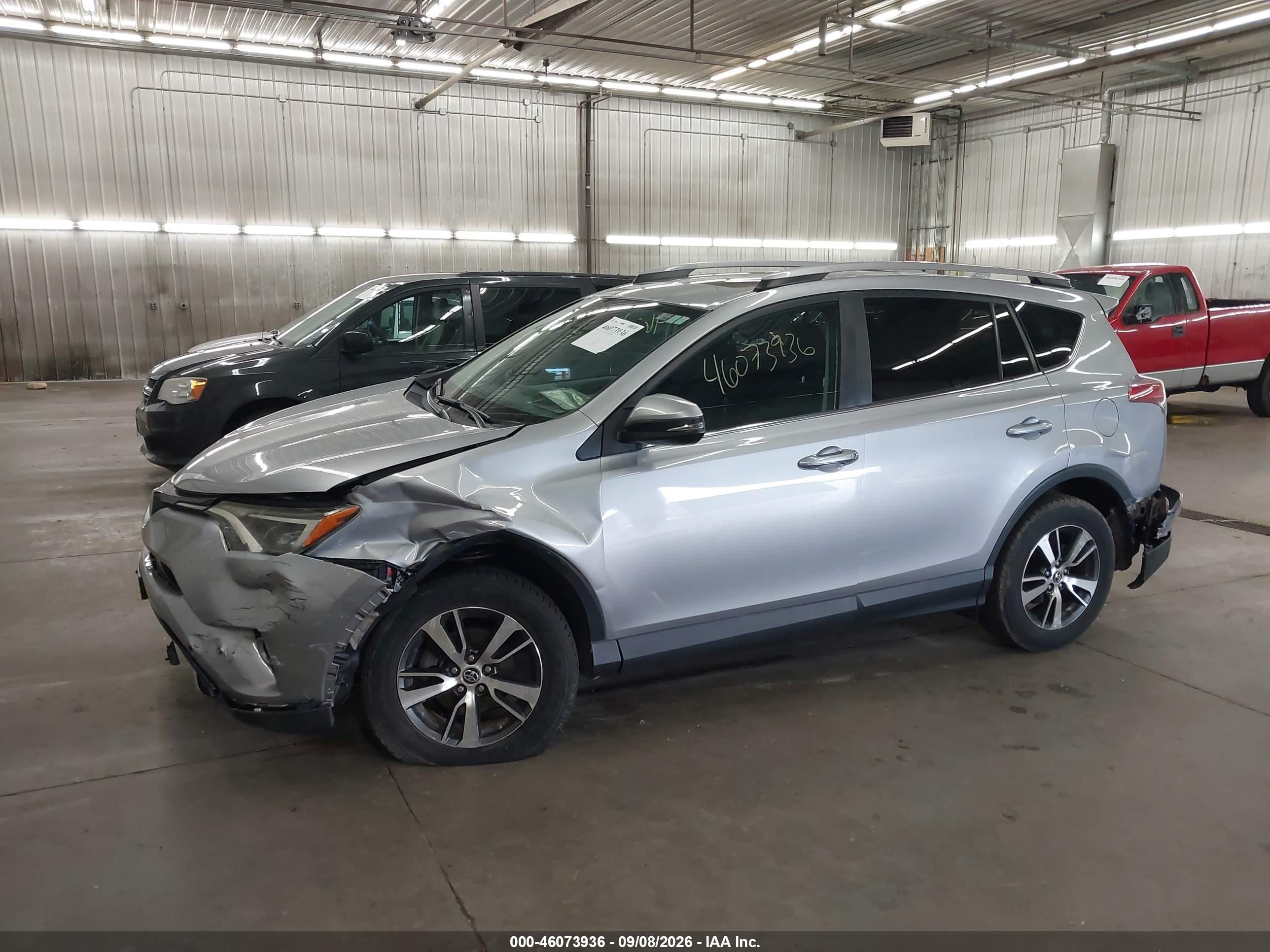 2017 TOYOTA RAV4 XLE — I2