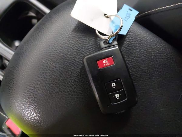 2017 TOYOTA RAV4 XLE — I11