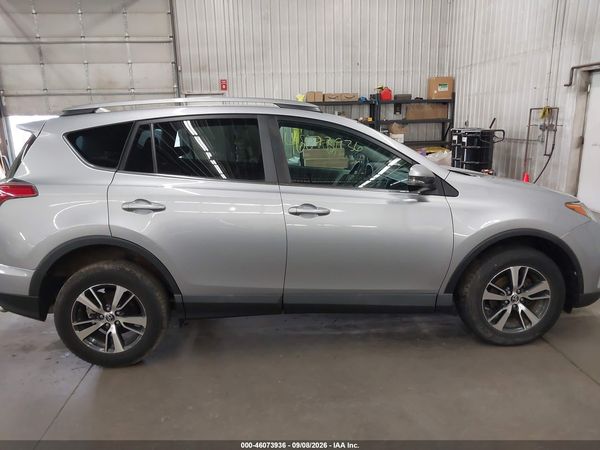 2017 TOYOTA RAV4 XLE — I116