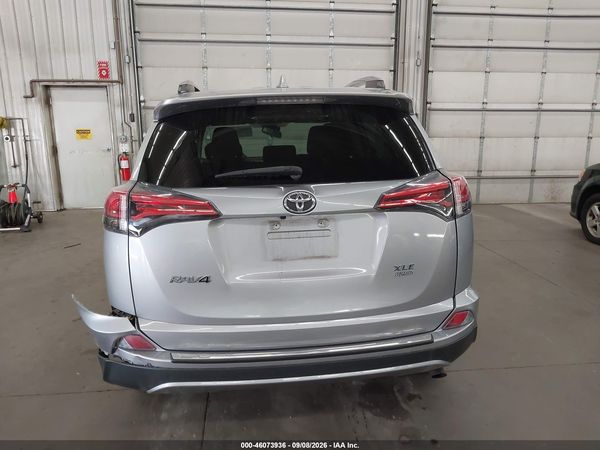 2017 TOYOTA RAV4 XLE — I119