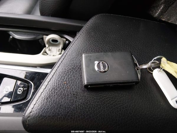 2019 VOLVO XC60 T6 MOMENTUM — I11