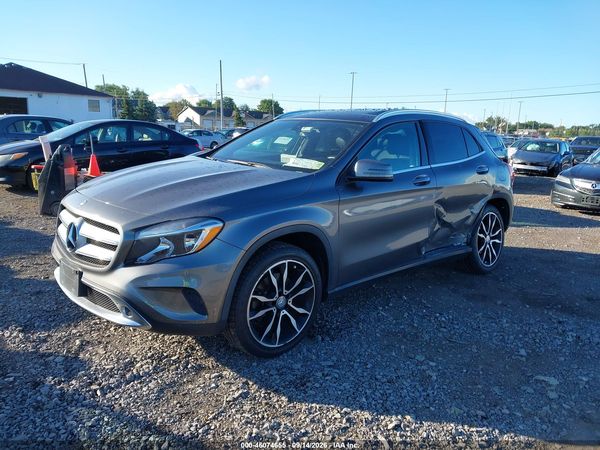 2017 MERCEDES-BENZ GLA 250 — I2