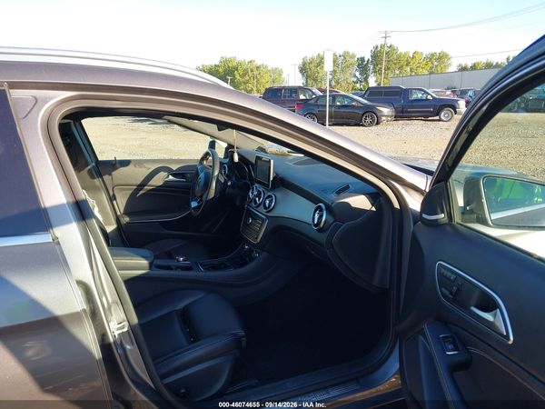 2017 MERCEDES-BENZ GLA 250 4MATIC — I5