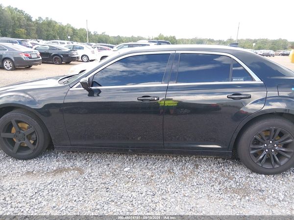 2016 CHRYSLER 300 ANNIVERSARY EDITION — I117