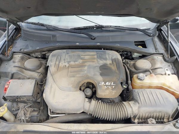 2013 DODGE CHARGER SXT — I10
