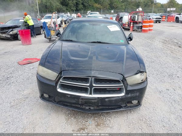 2013 DODGE CHARGER SXT — I115