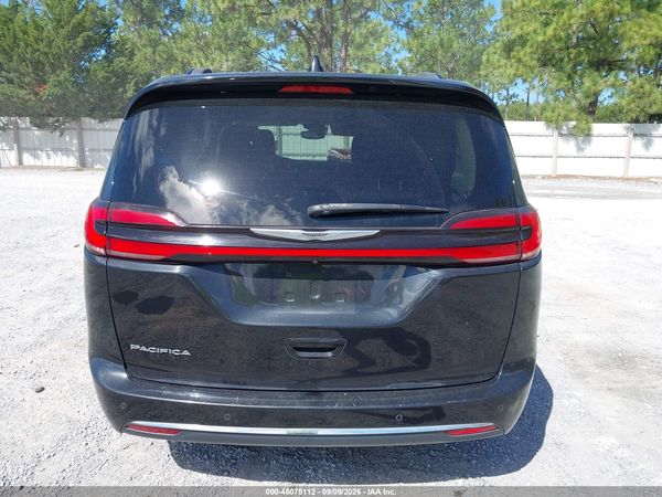 2022 CHRYSLER PACIFICA TOURING L — I119