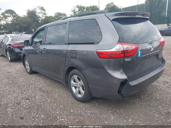 2017 TOYOTA SIENNA LE 8 PASSENGER — I3