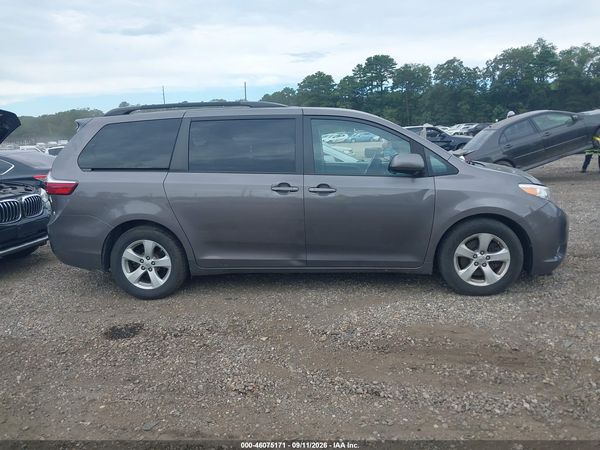 2017 TOYOTA SIENNA LE 8 PASSENGER — I116