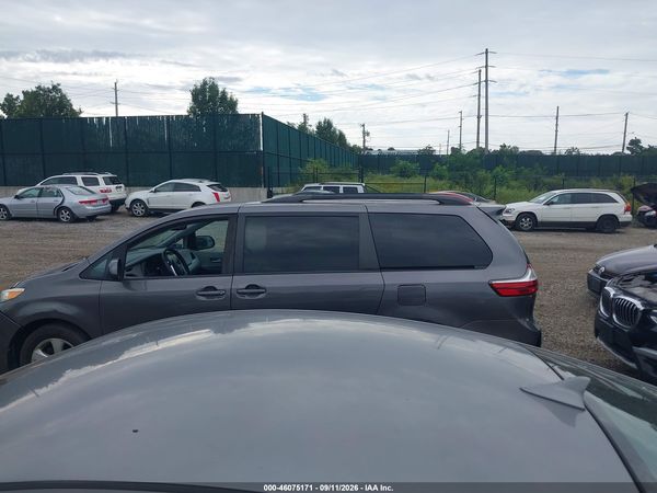 2017 TOYOTA SIENNA LE 8 PASSENGER — I117
