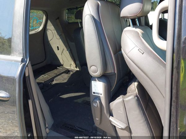 2016 KIA SEDONA EX — I8