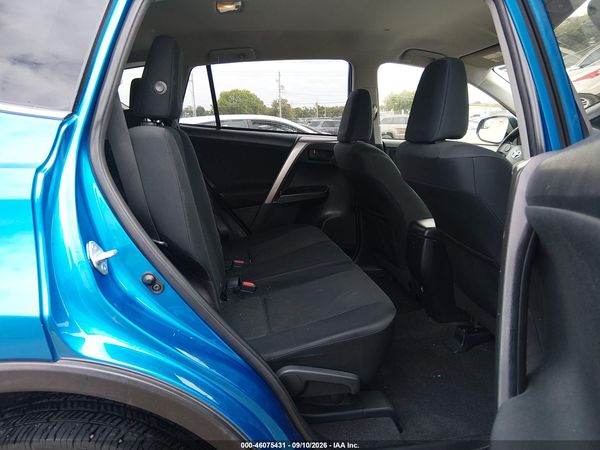 2016 TOYOTA RAV4 LE — I8