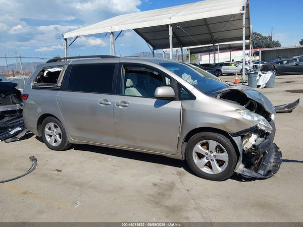 2016 TOYOTA SIENNA LE 8 PASSENGER — I116