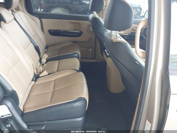 2017 KIA SEDONA EX — I8