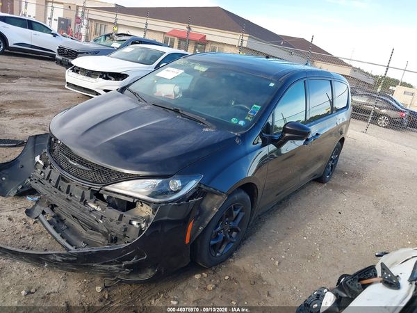 2020 CHRYSLER PACIFICA — I2